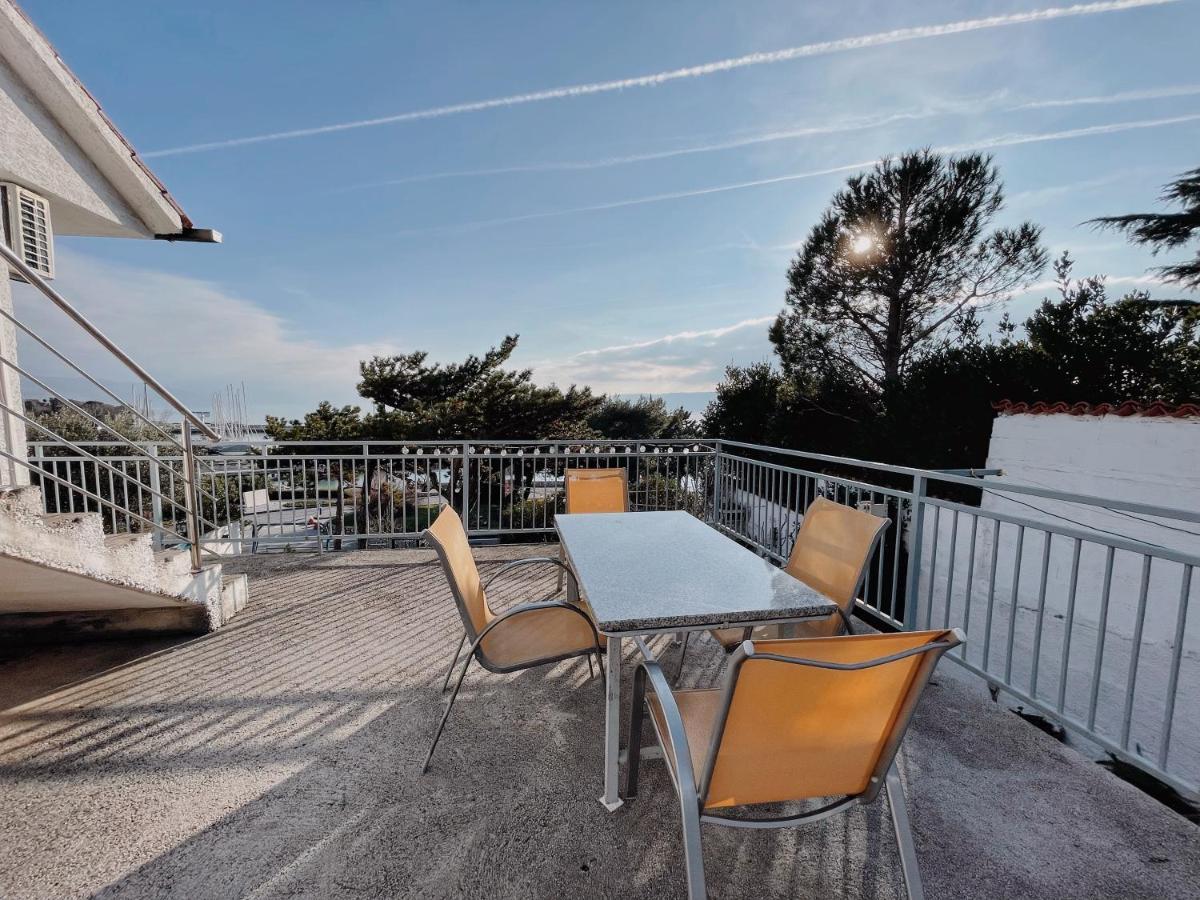 Apartments Zoricic Novi Vinodolski Buitenkant foto